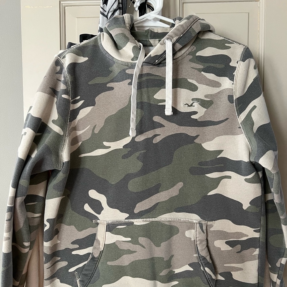 Men’s Hollister Camo Hoody - Size S